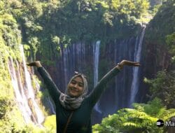 Eksotisme AIR TERJUN TUMPAK SEWU di Lumajang, Jawa Timur