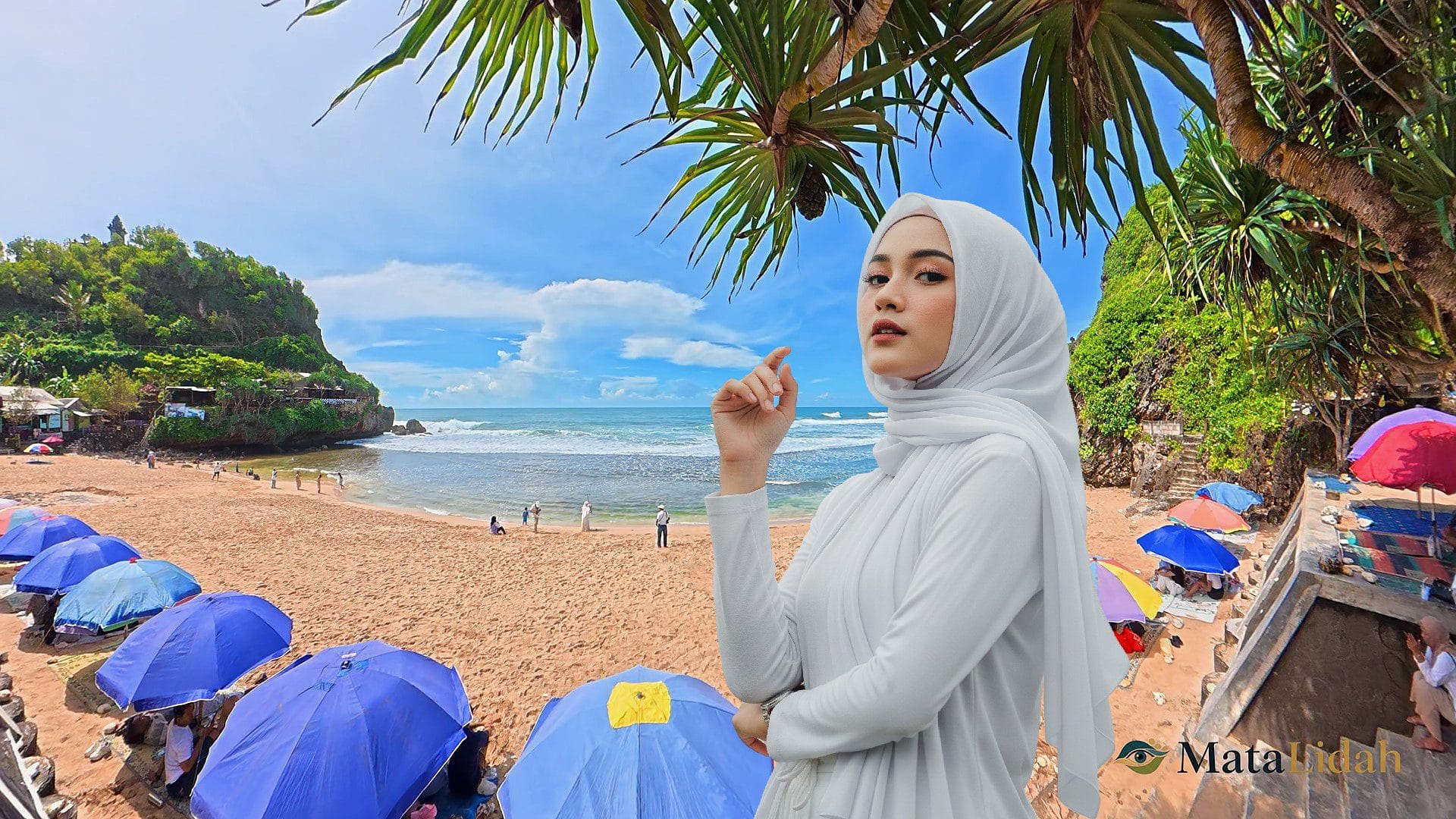 Pemandangan pasir putih Pantai Nguyahan